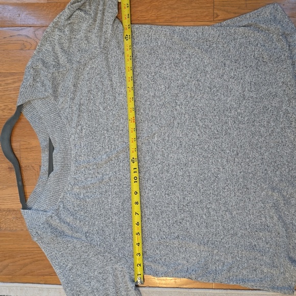 ST. JOHNS BAY WOMAN'S PLUS SIZE HEATHER GRAY LONG SLEEVES TOP SIZE 2X - Picture 8 of 14